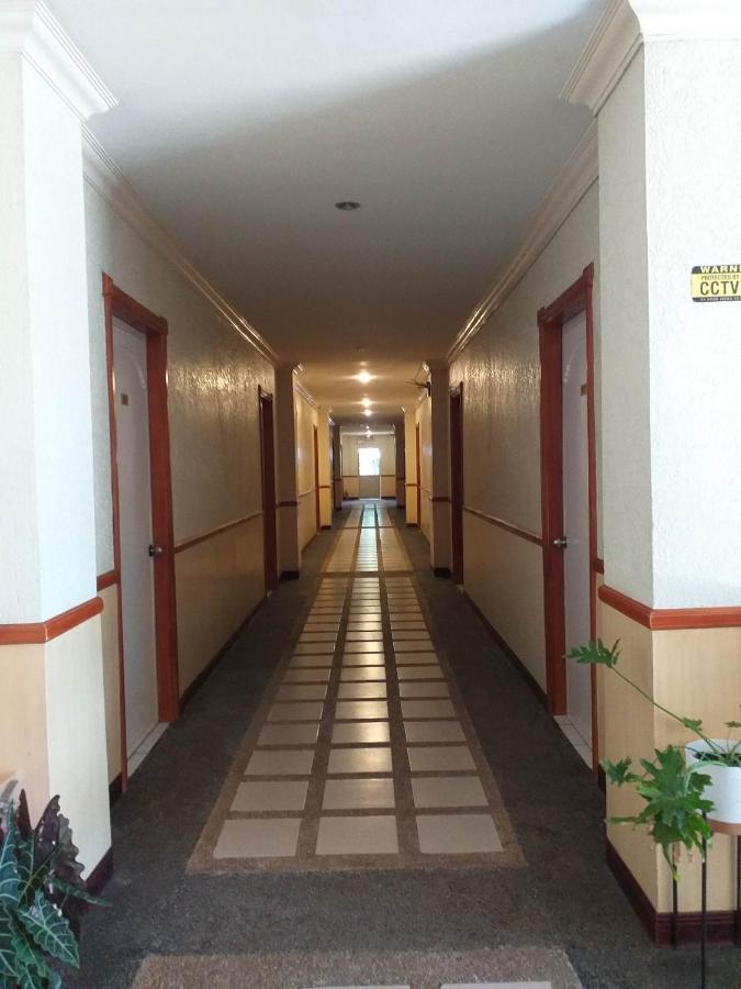 Mactan Airport Hilltop Hotel Lapu-Lapu City Esterno foto