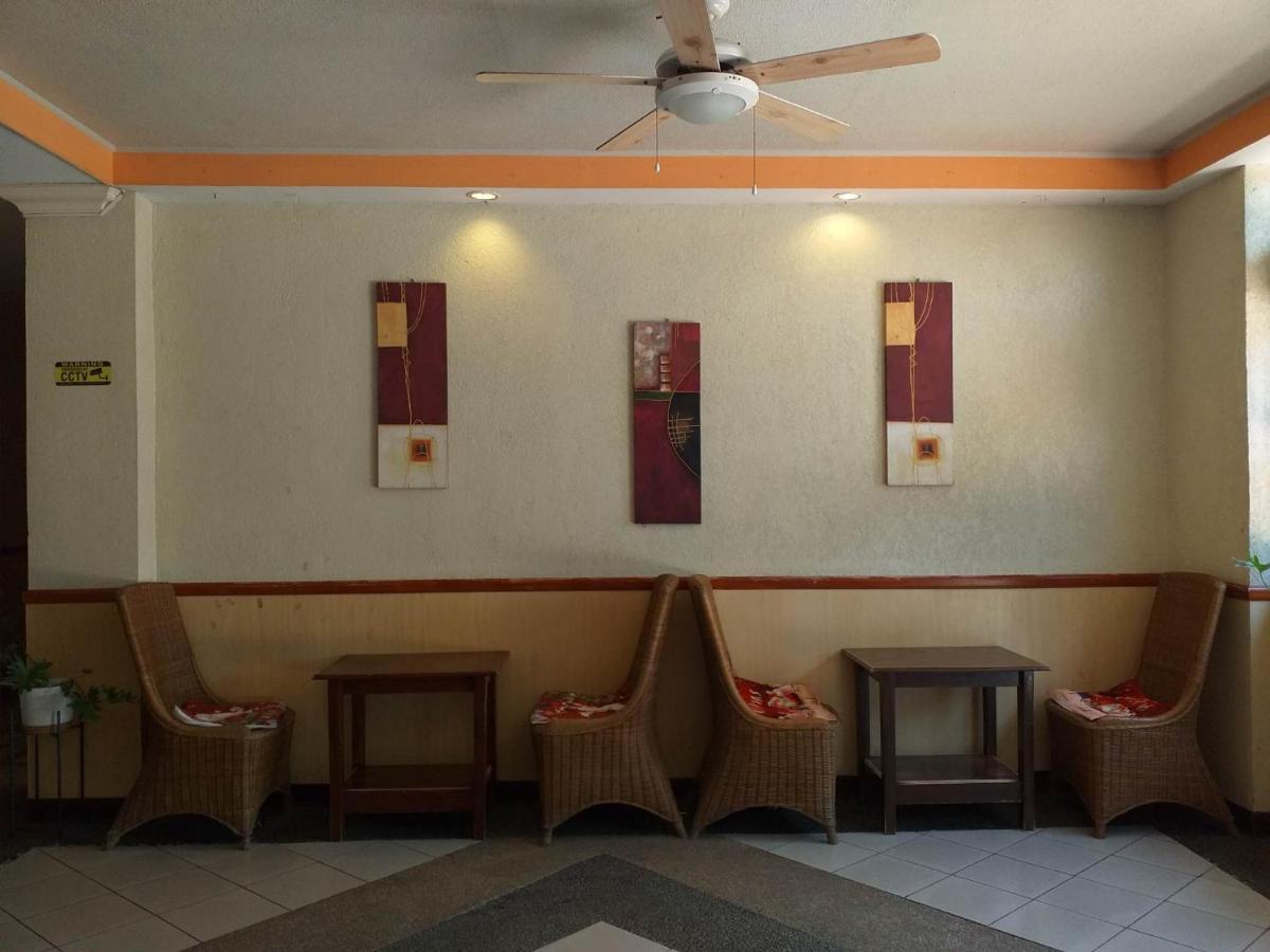 Mactan Airport Hilltop Hotel Lapu-Lapu City Esterno foto