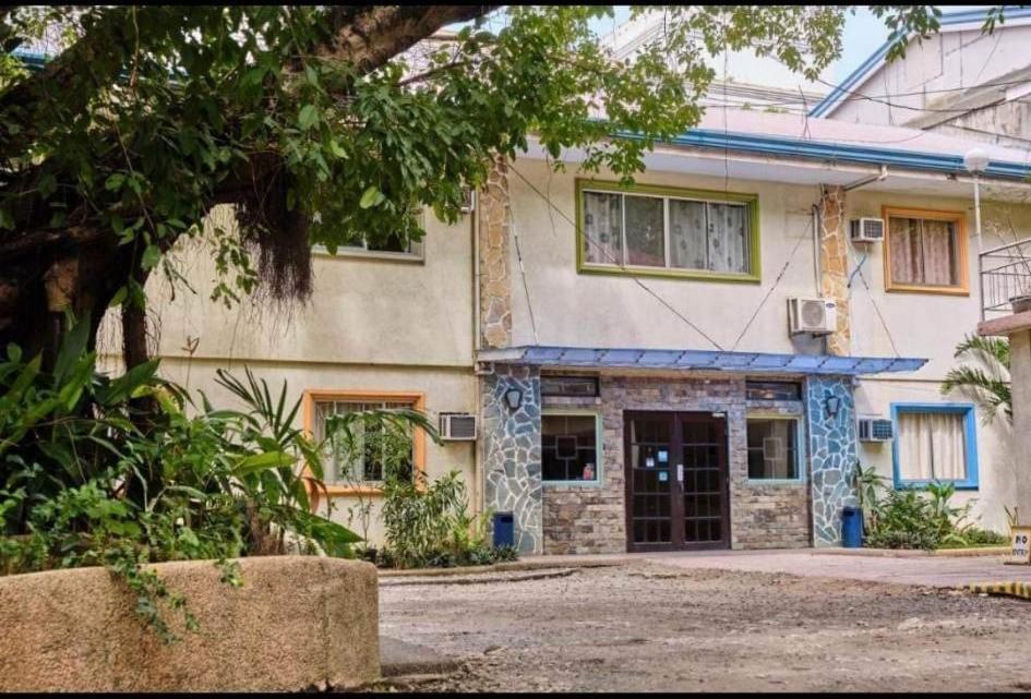 Mactan Airport Hilltop Hotel Lapu-Lapu City Esterno foto